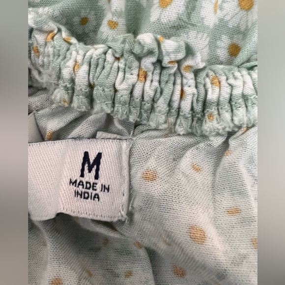 Hollister Romper Off-the-Shoulder Floral Daisies Size Medium - Picture 8 of 15